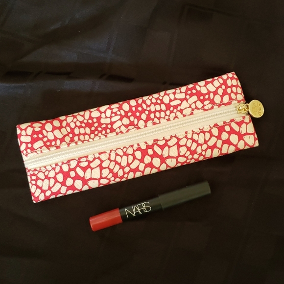 Nars Matte Lip Pencil Cruella .6 OZ & Origins bag NWT - Picture 2 of 8